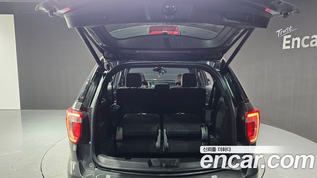 Ford Explorer 2016 — photo 20