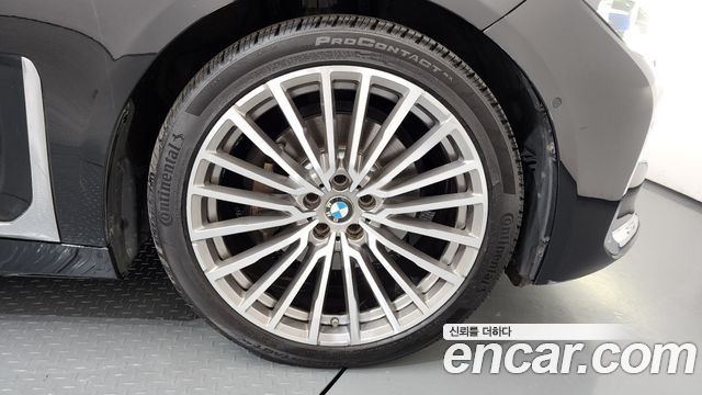 BMW 7-Series 2020 — photo 5