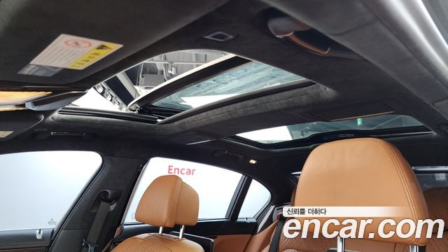 BMW 7-Series 2020 — photo 19