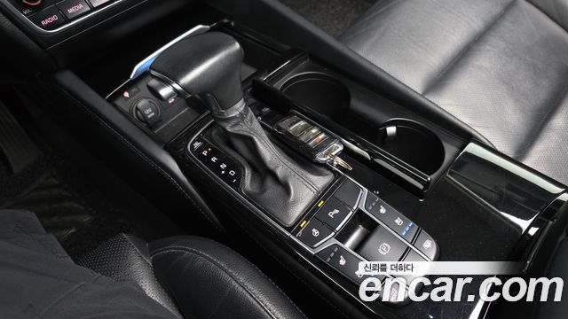 Kia K7 2017 — photo 9
