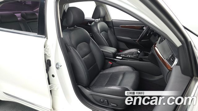 Kia K7 2017 — photo 12