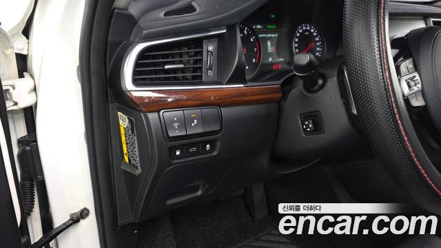 Kia K7 2017 — photo 13