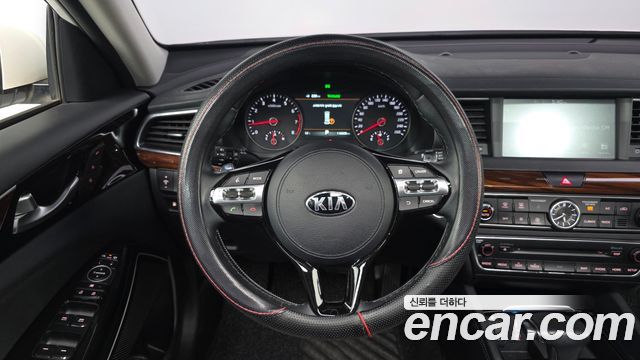 Kia K7 2017 — photo 14