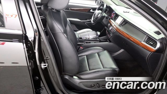 Kia K7 2017 — photo 12