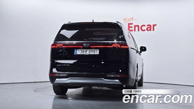 Kia Canival 2021 — photo 4