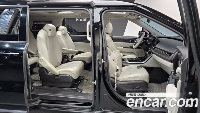 Kia Canival 2021 — photo 10