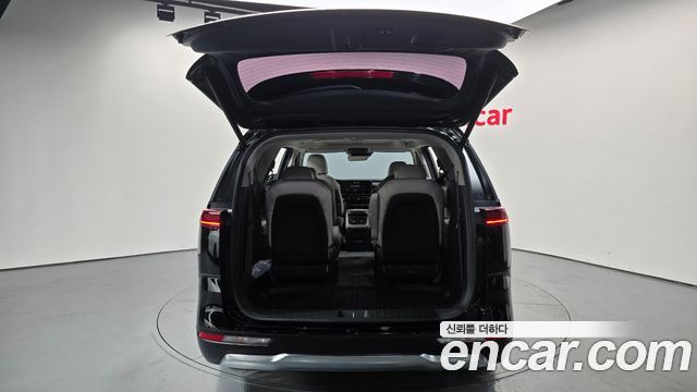 Kia Canival 2021 — photo 20