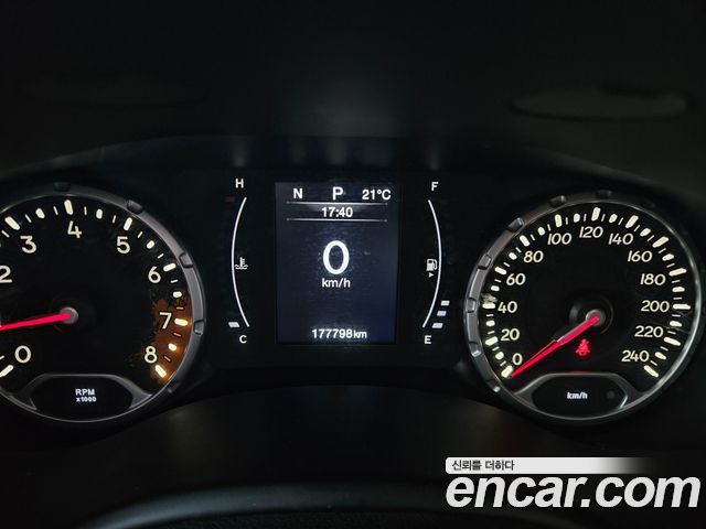 Jeep Renegade 2017 — photo 9