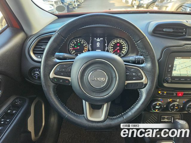 Jeep Renegade 2017 — photo 12