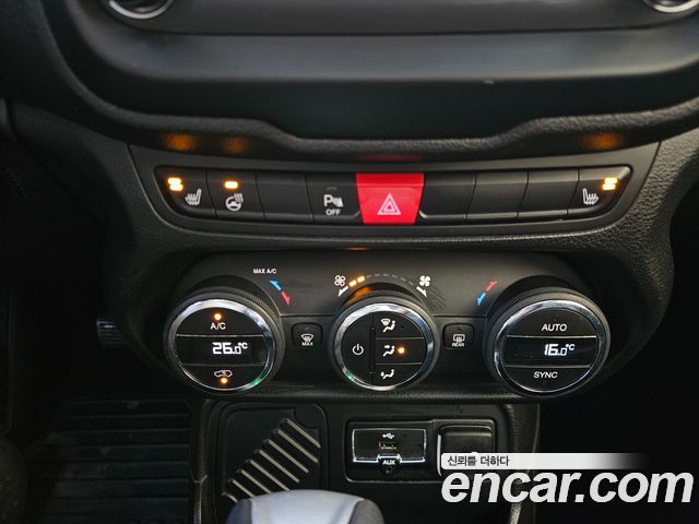 Jeep Renegade 2017 — photo 14