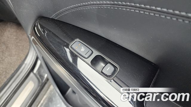 Kia K7 2018 — photo 18