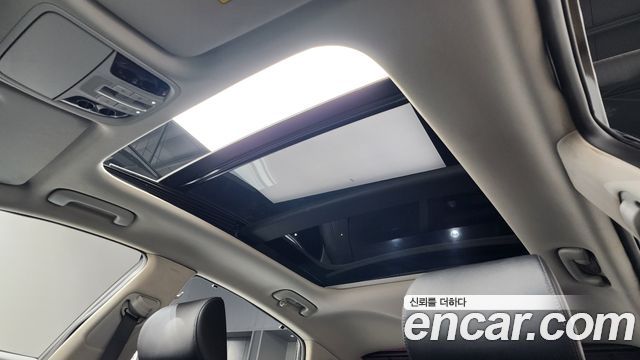 Kia K7 2018 — photo 19