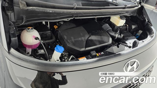Hyundai Staria 2023 — photo 6