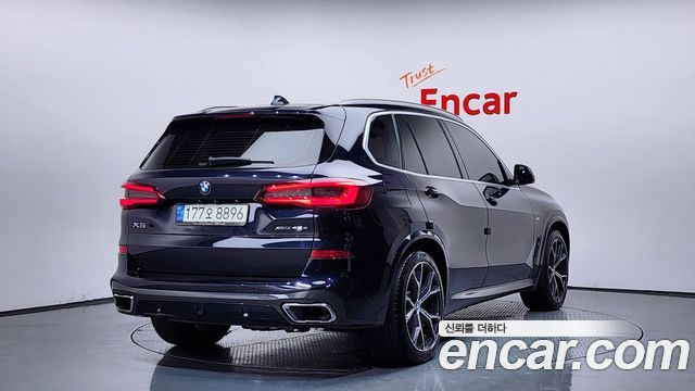 BMW X5 2021 — photo 2