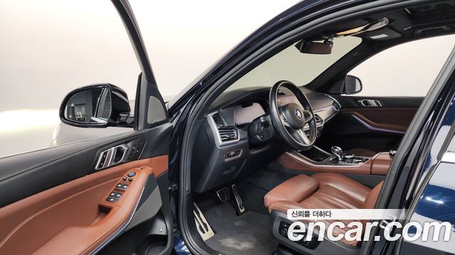 BMW X5 2021 — photo 10