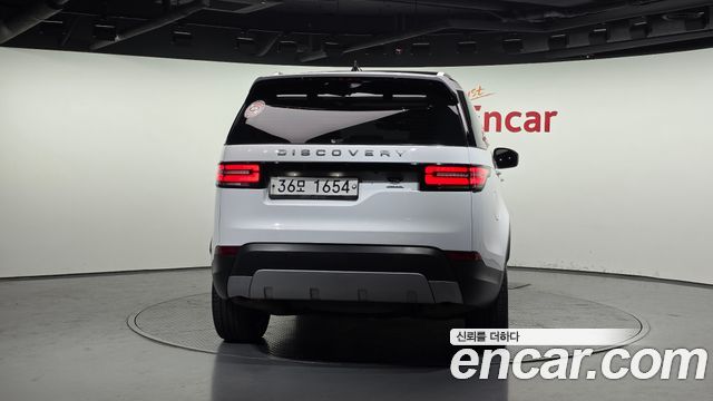 Land Rover Discovery 2019 — photo 4