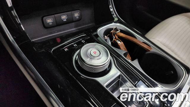 Kia Canival 2021 — photo 9