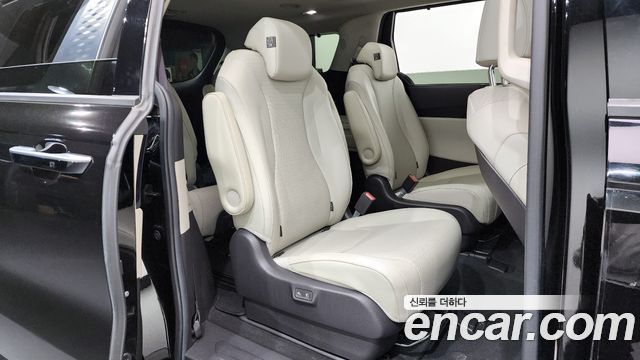 Kia Canival 2021 — photo 12