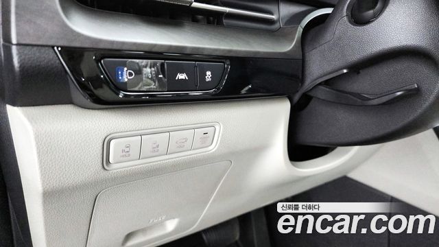 Kia Canival 2021 — photo 16