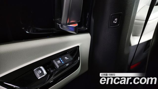 Kia Canival 2021 — photo 19