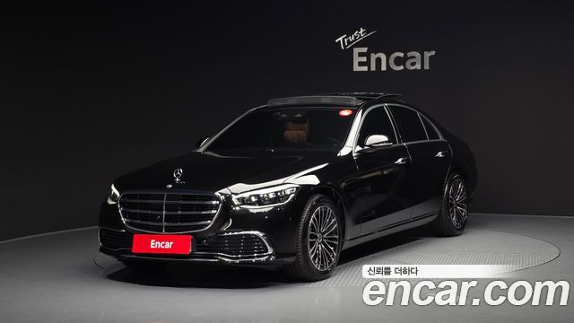 Mercedes-Benz S-Class 2025 — photo 1