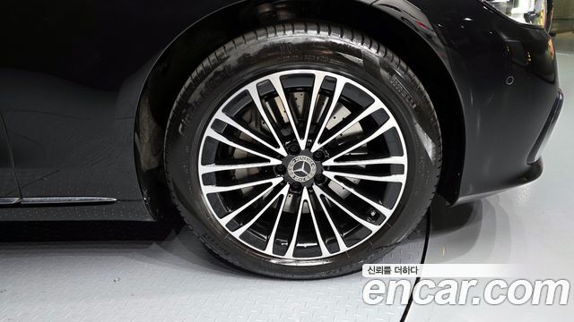 Mercedes-Benz S-Class 2025 — photo 5