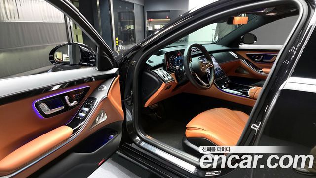 Mercedes-Benz S-Class 2025 — photo 10