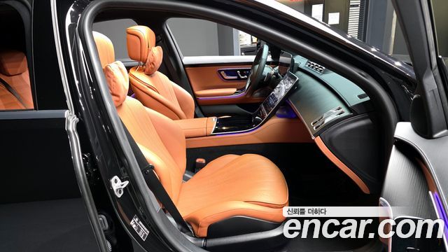Mercedes-Benz S-Class 2025 — photo 11
