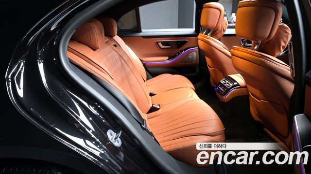 Mercedes-Benz S-Class 2025 — photo 12
