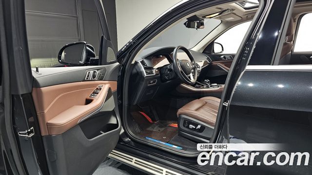 BMW X5 2021 — photo 10