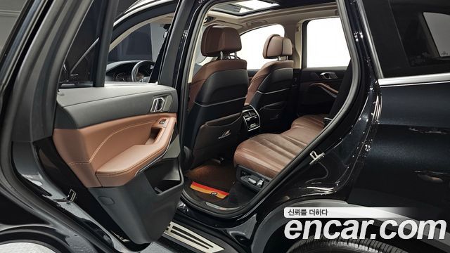 BMW X5 2021 — photo 12