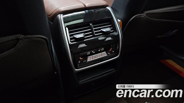 BMW X5 2021 — photo 18