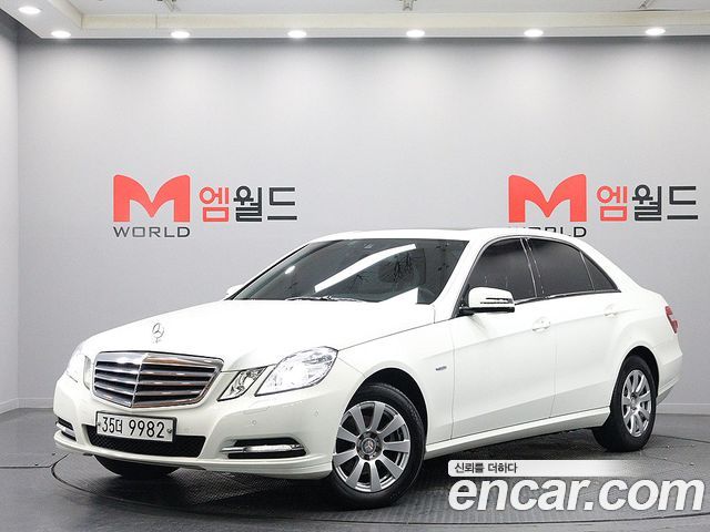 Mercedes-Benz E-Class 2011 — photo 1