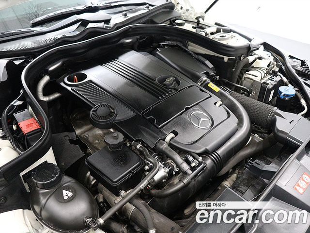 Mercedes-Benz E-Class 2011 — photo 6