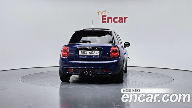 Mini Cooper 2018 — photo 4