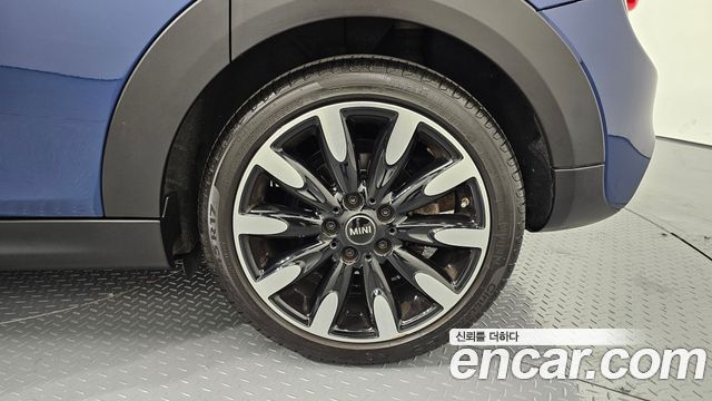 Mini Cooper 2018 — photo 5