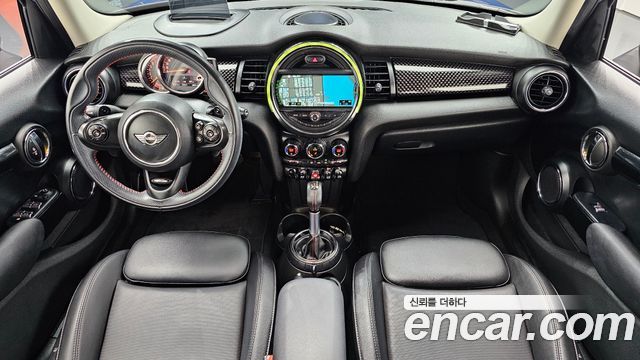 Mini Cooper 2018 — photo 7