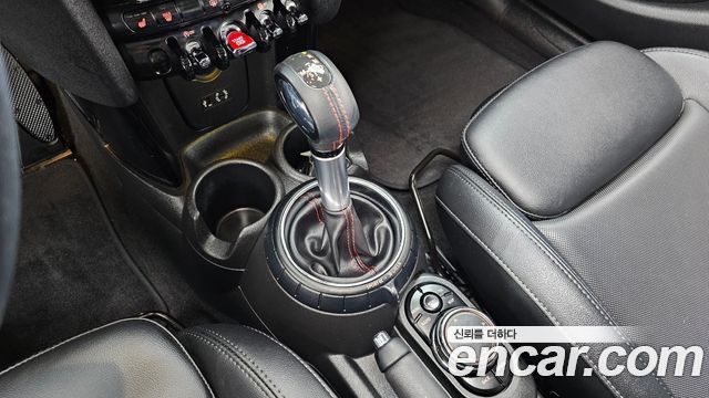 Mini Cooper 2018 — photo 9