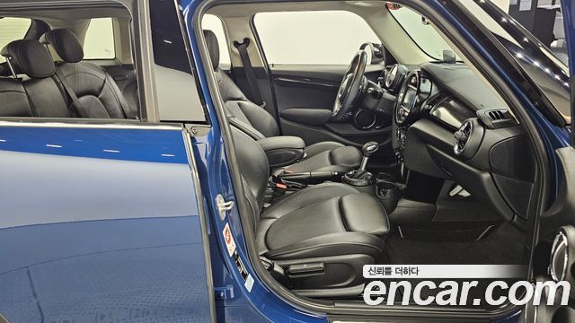 Mini Cooper 2018 — photo 10