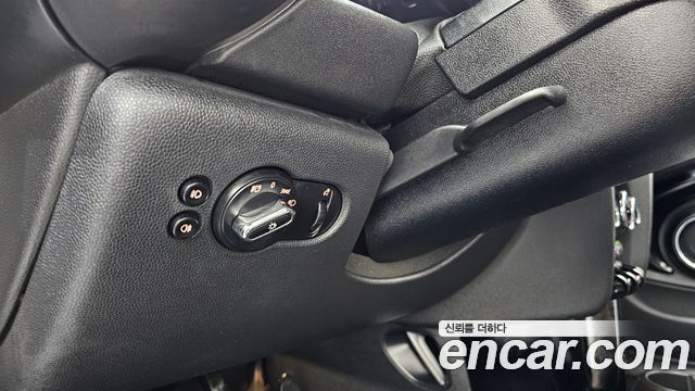 Mini Cooper 2018 — photo 16