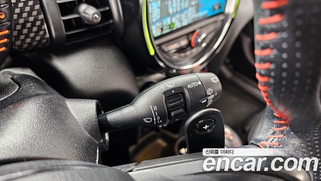 Mini Cooper 2018 — photo 17