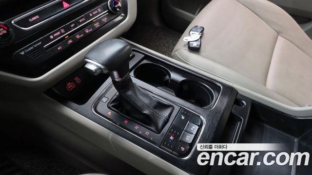 Kia Canival 2018 — photo 9