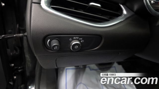 Chevrolet Korea Malibu 2017 — photo 14