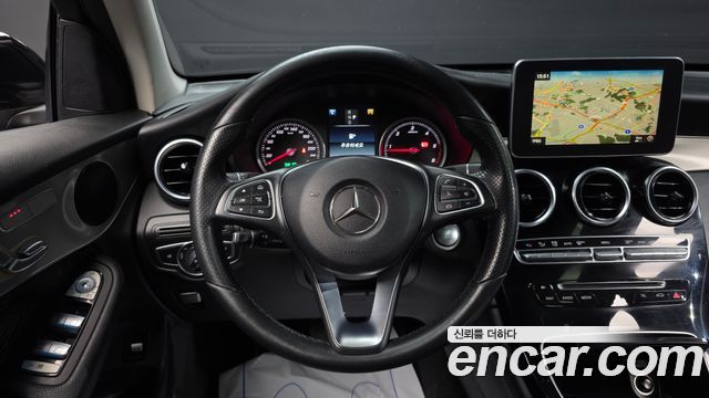Mercedes-Benz GLC-Class 2017 — photo 14