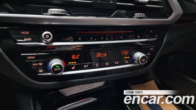 BMW X3 2018 — photo 16