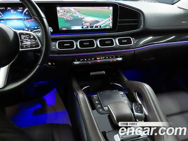 Mercedes-Benz GLE-Class 2022 — photo 17