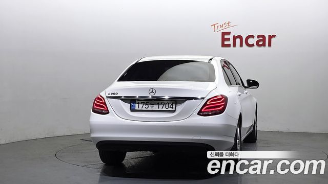 Mercedes-Benz C-Class 2017 — photo 4