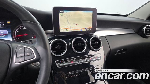 Mercedes-Benz C-Class 2017 — photo 17
