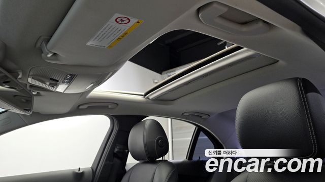Mercedes-Benz C-Class 2017 — photo 20