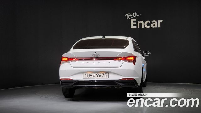 Hyundai AVANTE 2023 — photo 4